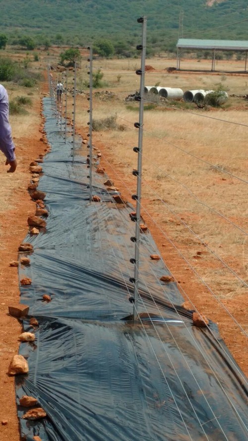 solar fencing-side